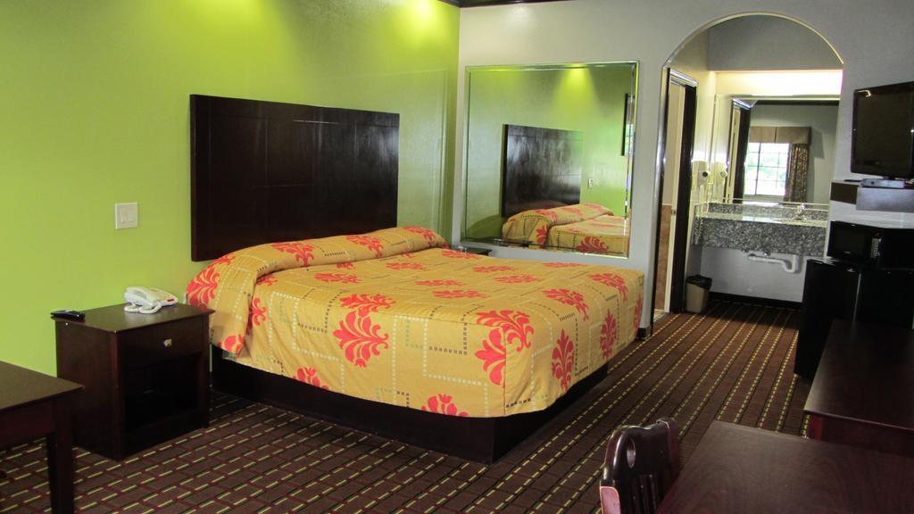 Palace Inn Houston Room photo